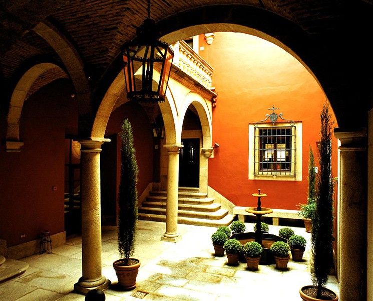 Parador de Caces Exterior foto