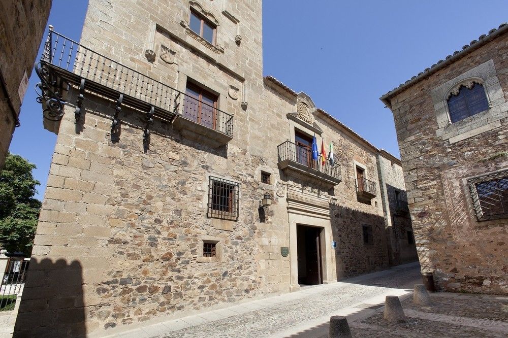 Parador de Caces Exterior foto