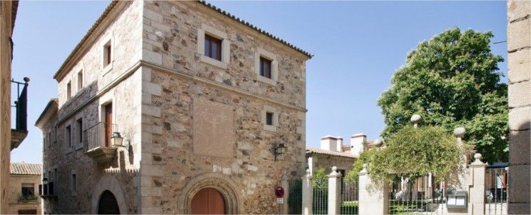 Parador de Caces Exterior foto